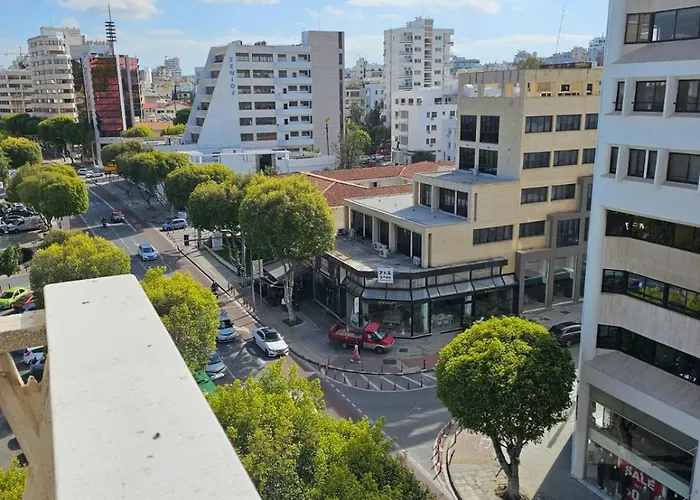 Beautiful In Center Of With Views Apartmán