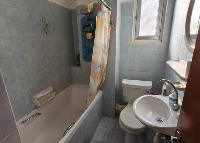 Beautiful In Center Of With Views * Nikósie